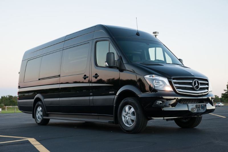 Nashville 14 Passenger Sprinter Bus