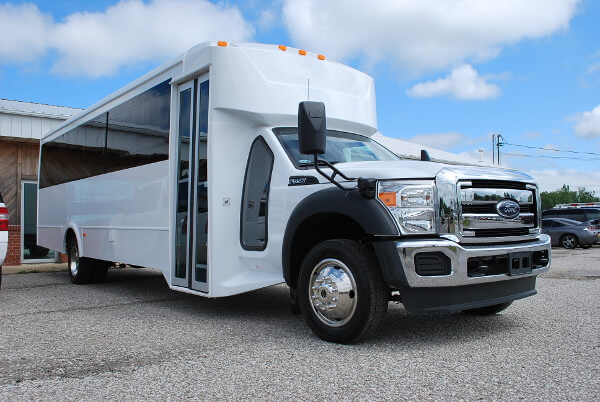 Nashville 18 Passenger Limo Bus