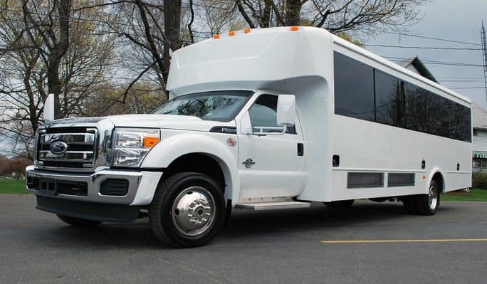 Nashville 20 Passenger Party Bus