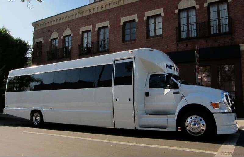 Nashville 30 Passenger Party Bus White