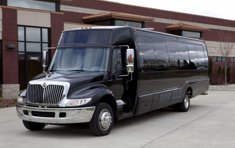 Nashville 35 Passenger Party Bus